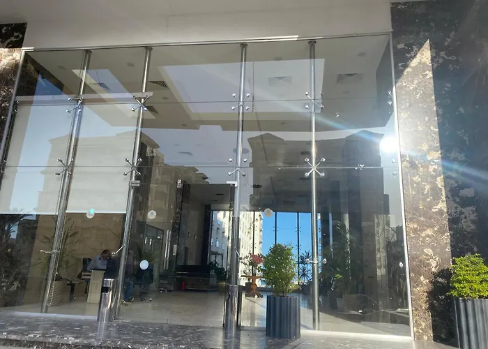 Sea View Pool And Access Hurghada
