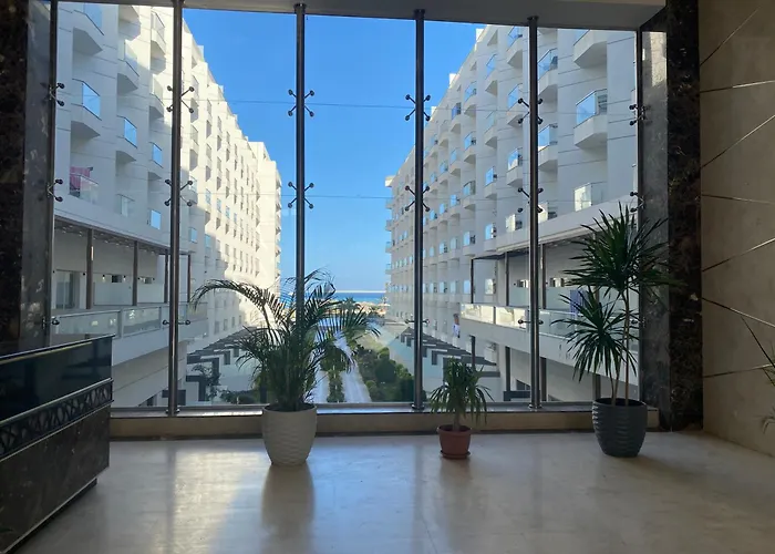 Sea View Pool And Access Hurghada