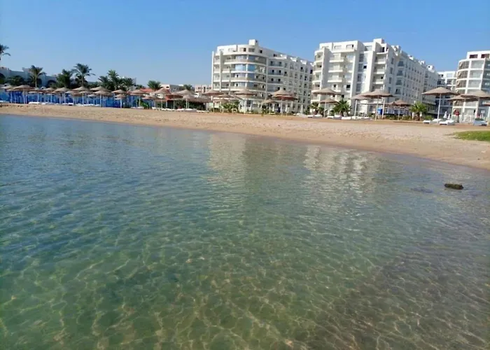 Sea View Pool And Access Apartment